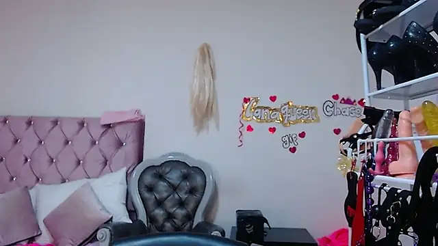 lanaqueen699 online show from 10/23/25, 12:26