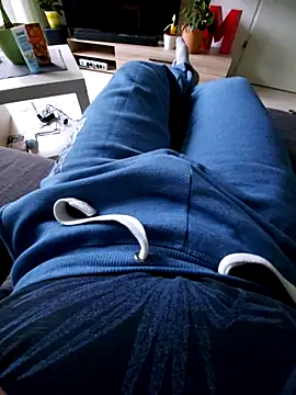 85Friedrich online show from 11/15/25, 02:10