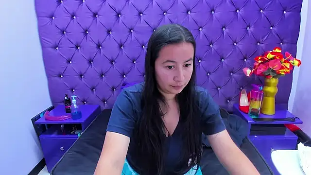 NaomyPrinces online show from 05/09/26, 02:09
