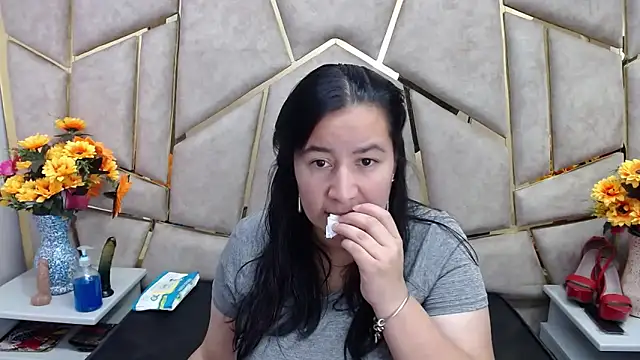 NaomyPrinces online show from 01/22/25, 01:32