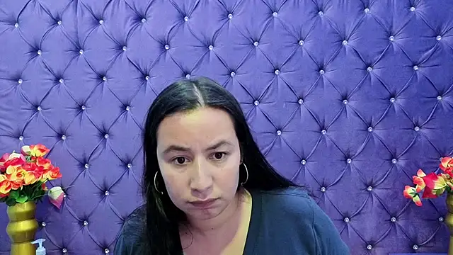NaomyPrinces online show from 10/23/25, 02:05