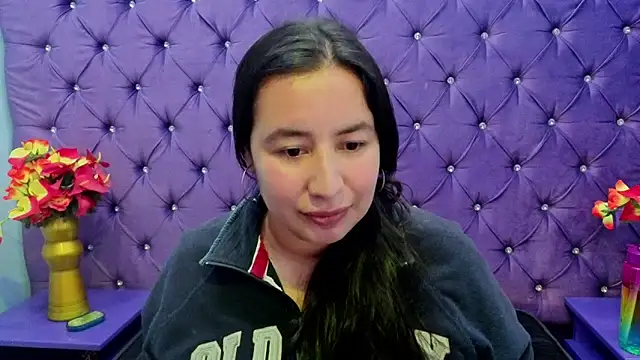 NaomyPrinces online show from 10/22/25, 02:05