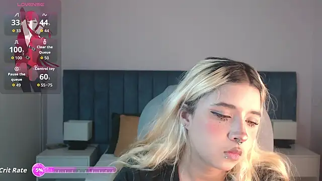 Snapshot of april_bunnyy chatting on 10/11/25, 08:21 april bunnyy online show from 10/11/25, 08:21