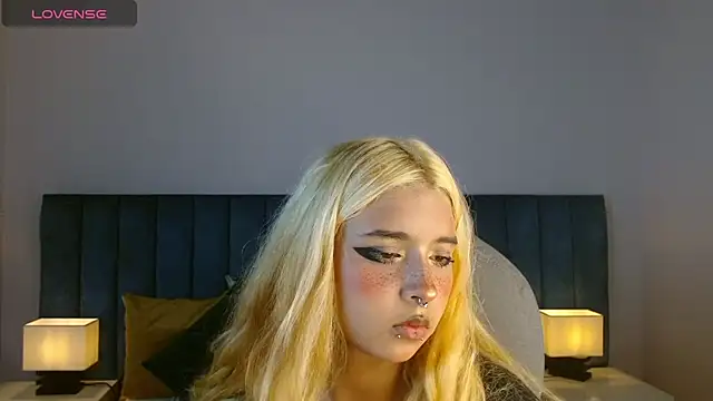 Snapshot of april_bunnyy chatting on 02/25/25, 08:32 april bunnyy online show from 02/25/25, 08:32