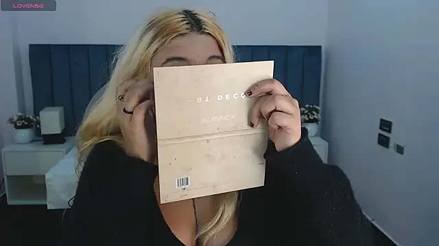 april bunnyy online show from 11/26/25, 07:58