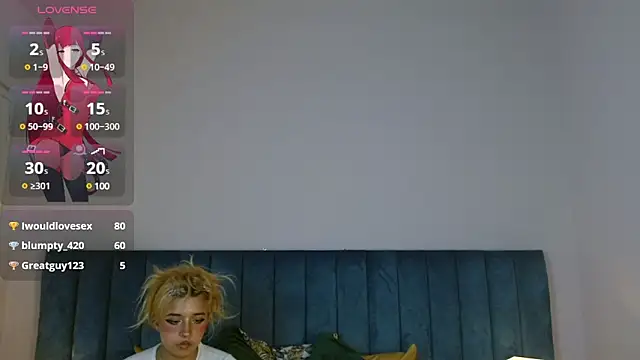 Snapshot of april_bunnyy chatting on 02/13/25, 02:12 april bunnyy online show from 02/13/25, 02:12