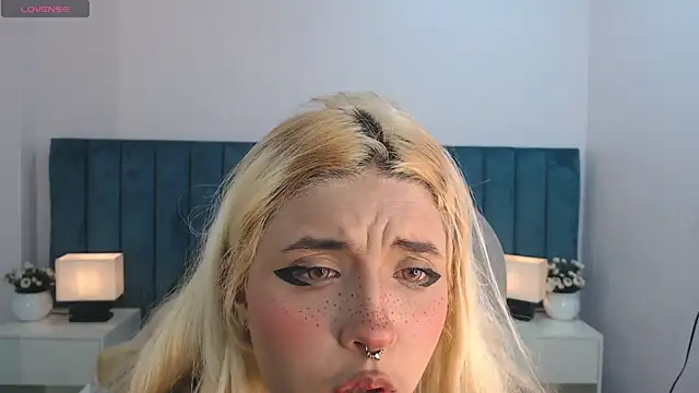 april bunnyy online show from 11/15/25, 07:40