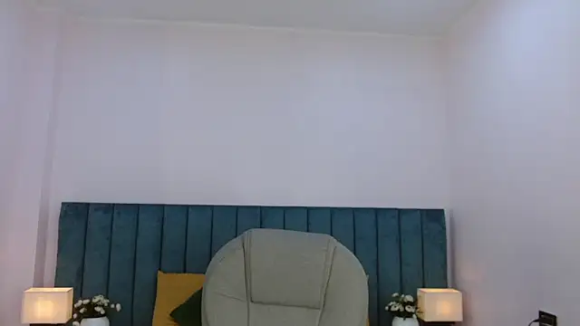 Snapshot of april_bunnyy chatting on 06/11/26, 12:32 april bunnyy online show from 06/11/26, 12:32
