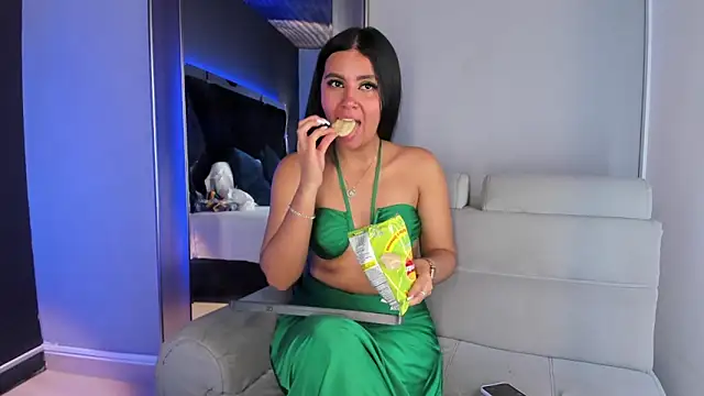 Larabrooks online show from 03/10/26, 07:07