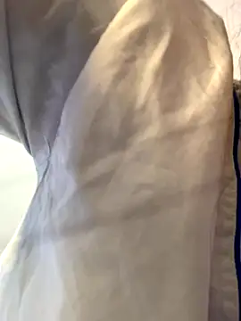 Larabrooks online show from 11/10/25, 06:57