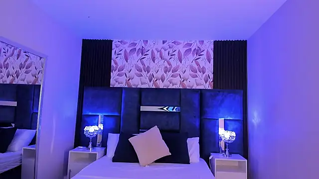 Larabrooks online show from 11/11/25, 07:52