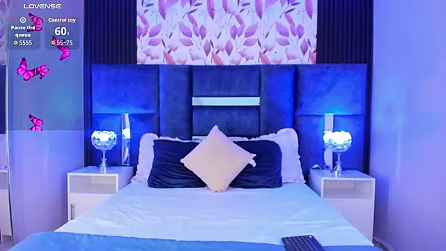 Larabrooks online show from 12/22/25, 07:36