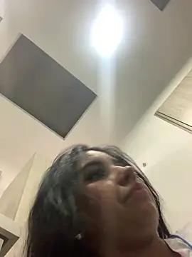 Larabrooks online show from 02/12/26, 05:45