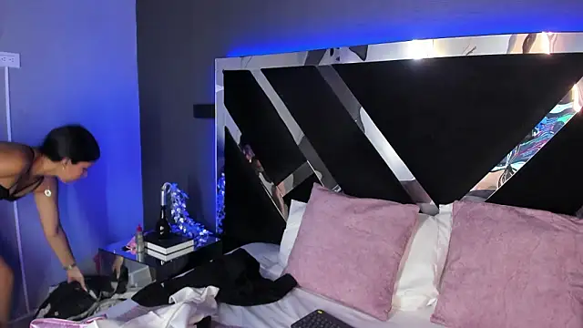 Larabrooks online show from 02/14/26, 07:25