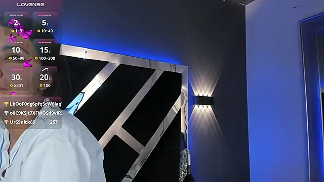 Larabrooks online show from 11/13/25, 07:40