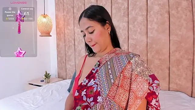 Katrina baurii online show from 04/10/26, 07:32