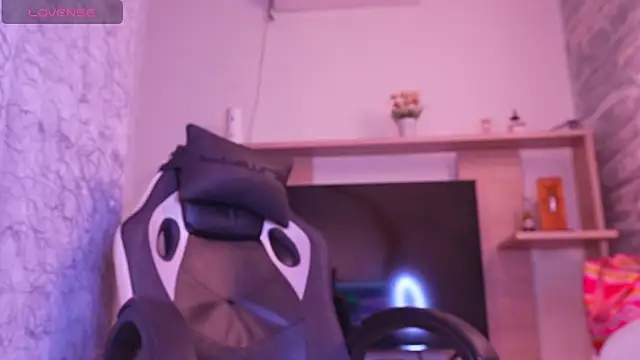 Melany Luv online show from 04/13/26, 09:08