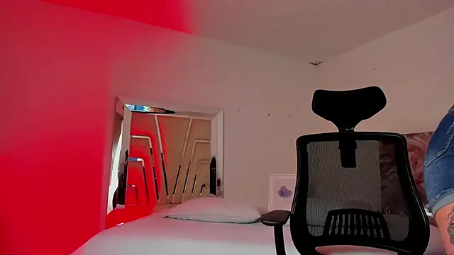 Melany Luv online show from 09/11/25, 11:05