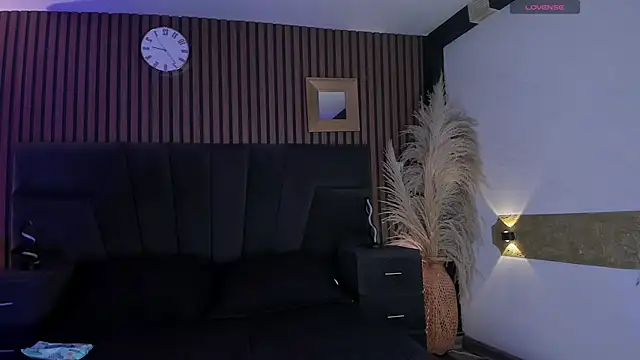 Melany Luv online show from 04/10/26, 09:33