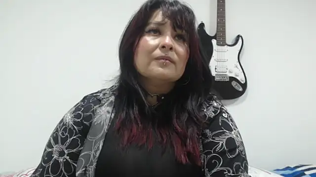 Snapshot of amydeepqueen chatting on 10/08/25, 11:34 amydeepqueen online show from 10/08/25, 11:34