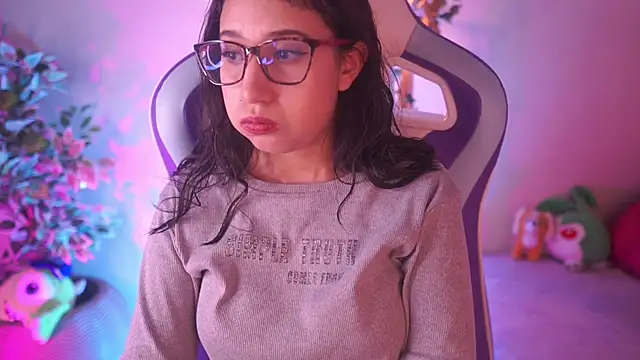 Sunny flower  online show from 02/17/26, 01:03