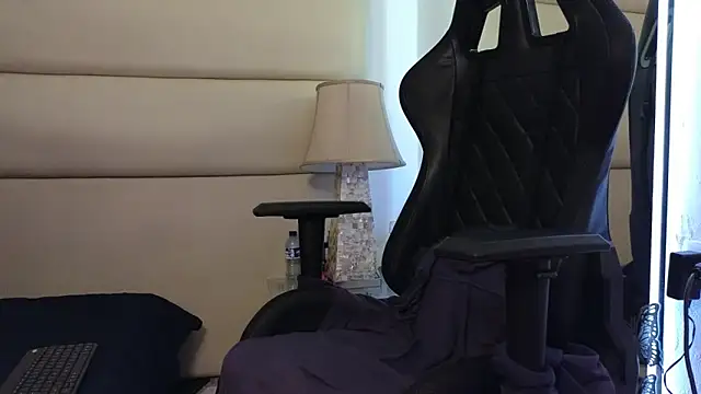 SbasTone Muscle online show from 12/18/25, 02:54