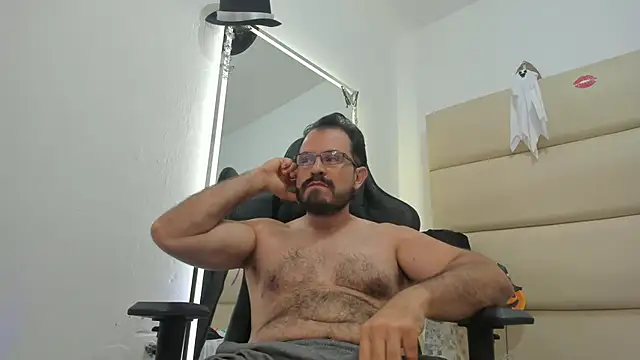 SbasTone Muscle online show from 10/28/25, 12:37