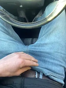 Snapshot of Nicky-98 chatting on 12/26/24, 12:49 Nicky-98 online show from 12/26/24, 12:49