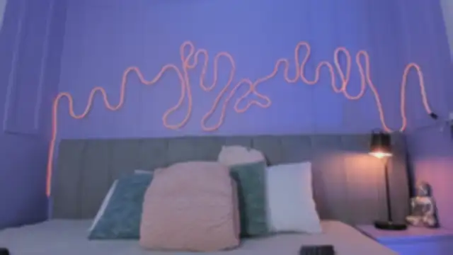 Mai higurashi online show from 10/25/25, 12:43