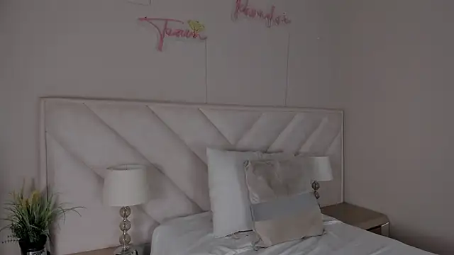  angela x online show from 03/25/26, 03:00