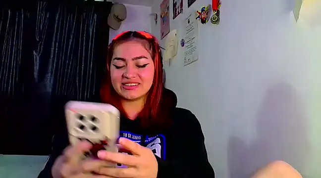 lucycherry   online show from 03/18/25, 12:17