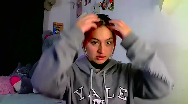 lucycherry   online show from 03/07/25, 04:02