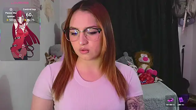 lucycherry   online show from 09/19/25, 02:48