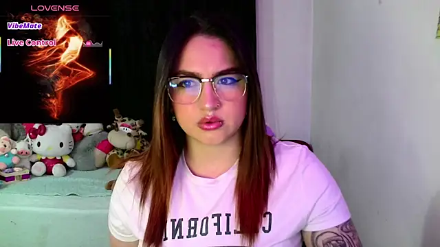 lucycherry   online show from 02/25/26, 06:46