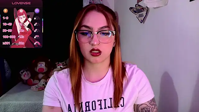 lucycherry   online show from 10/24/25, 02:21