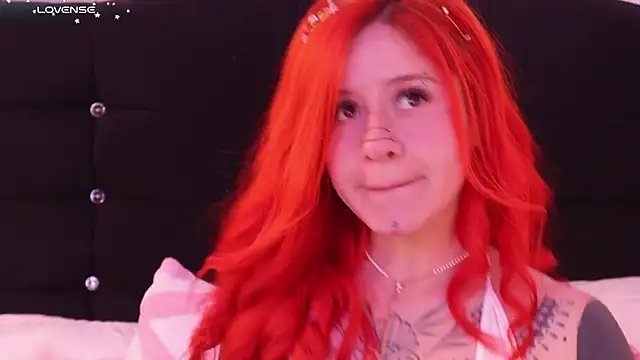 Snapshot of Daarlene chatting on 02/28/25, 07:56 Daarlene online show from 02/28/25, 07:56