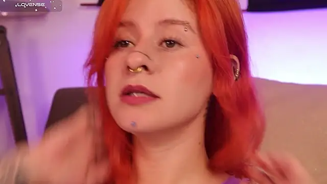 Snapshot of Daarlene chatting on 09/09/25, 12:03 Daarlene online show from 09/09/25, 12:03