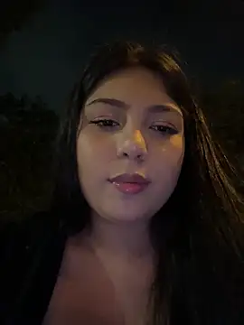 Snapshot of Maii_chan chatting on 03/01/25, 01:43 Maii chan online show from 03/01/25, 01:43