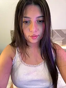 Snapshot of Maii_chan chatting on 10/29/25, 06:34 Maii chan online show from 10/29/25, 06:34