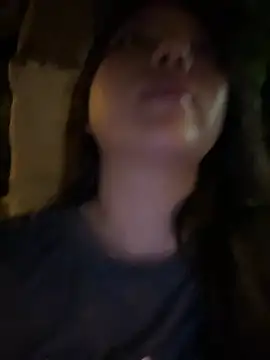 Snapshot of Maii_chan chatting on 03/23/25, 07:42 Maii chan online show from 03/23/25, 07:42