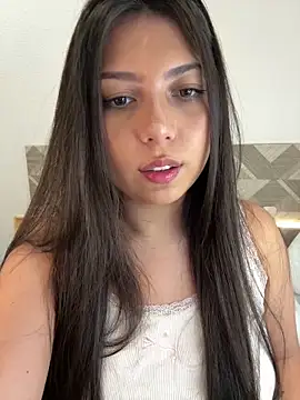 Snapshot of Maii_chan chatting on 11/06/25, 03:43 Maii chan online show from 11/06/25, 03:43