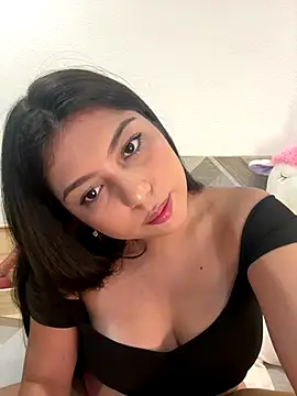 Snapshot of Maii_chan chatting on 09/19/25, 04:49 Maii chan online show from 09/19/25, 04:49