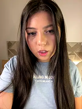 Snapshot of Maii_chan chatting on 10/10/25, 05:52 Maii chan online show from 10/10/25, 05:52