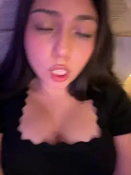 Snapshot of Maii_chan chatting on 02/18/26, 06:11 Maii chan online show from 02/18/26, 06:11