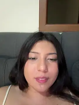 Snapshot of Maii_chan chatting on 02/23/25, 07:44 Maii chan online show from 02/23/25, 07:44