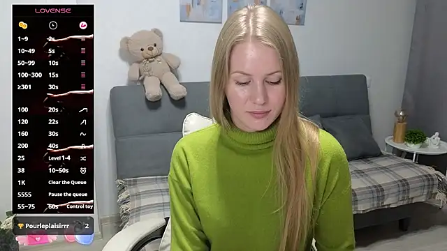 Snapshot of IsabelAllen chatting on 02/24/26, 01:23 IsabelAllen online show from 02/24/26, 01:23