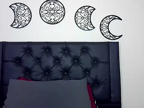 Snapshot of EvoletFMK chatting on 01/10/26, 05:41 EvoletFMK online show from 01/10/26, 05:41