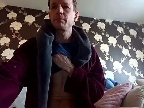 outdoorfun22 online show from 04/08/26, 07:21