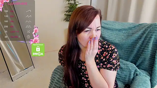 VanessaSmuth online show from 10/13/25, 03:08