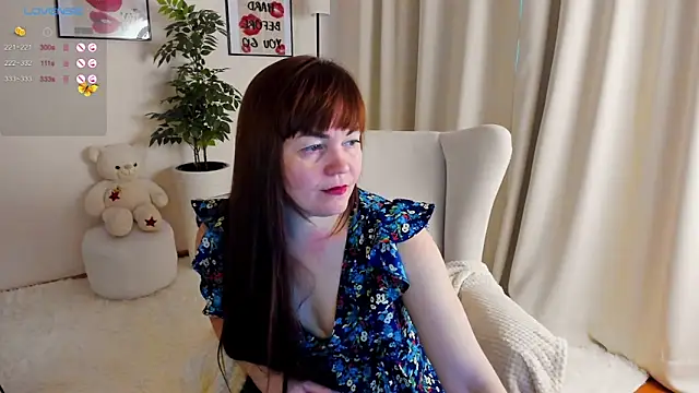 VanessaSmuth online show from 10/25/25, 01:49